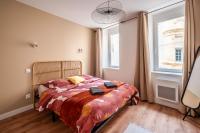 Two-Bedroom Deluxe Apartment with Balcony