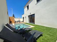 Superbe Maison neuve Piscine Clim parking Recharge voiture électrique - B&B