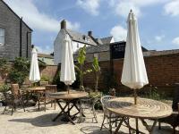 Lord Nelson Hotel - Bed and Breakfast Bridport