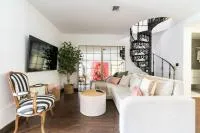 Clavileña, duplex con las mejores vistas de Alcala - Chambres d'hôtes Alcalá de Henares