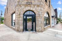 Opulent Loft on Main St -Walk to Stone Mtn Park! - B&B