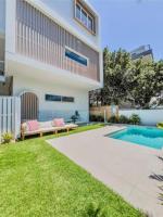 Large New Large Luxury Villa - B&B