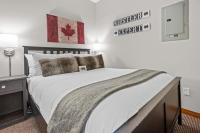 Alpenglow Lodge Cozy Studio with Den by MVA - Chambres d'hôtes Whistler