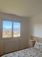 VILLA VUE LAC -3 chambres jardin-proche du lac et du Centre-ville , 2 places parking - B&B