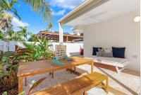 Cedar Villa - Poolside Stunner by the Beach - Ferienwohnung