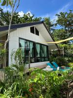 2BD beachfront house in Chaloclum - B&B