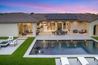 Vista Santa Rosa by VARE Luxe Golf PoolSpa Views PGA West - Bed and Breakfast