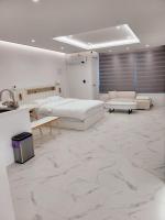 5 seconds to Dongmyo Station - B&B Seoul