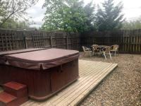 Clover 10 Lodge, Yellowtop Country Park - Bed and Breakfast