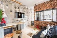 M2- Modern Loft in Le Marais, Bright and Comfortable - B&B