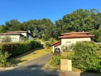 Trés belle villa 4 étoiles - 3 chambres - Terrasse et jardin - Bed and Breakfast Cambo-les-Bains