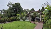 Casa Arboleda-Full House by the River and Forest and Gardens - B&B
