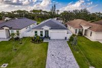 Modern Luxury Coastal Home Bikinis & Martinis - B&B Naples