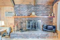 Charming Tamworth Cabin w/ Grill & Fireplace - B&B Tamworth