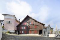 ARISER - Zug Unique Apartment in Historic 15th Century Building - Bed and Breakfast