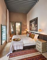 Ennafora Suite