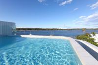 3-Bed: Riverfront Alfresco Dining & Rooftop Pool - B&B