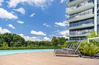 1-Bed with Amazing Views, Pool, Gym, BBQ & Parking - B&B