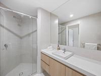 Deluxe Two Bedroom Apartment - Beach Access