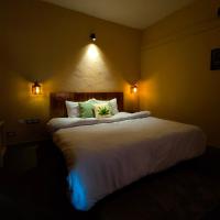 Deluxe Double Room (2 Adults + 1 Child)