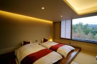 Basic Triple Room with Shared Bathroom