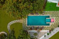 EKOSTAY - Amanta Palms 6BHK - Chambres d’hôtes Karjat