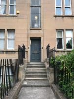 Spacious and modern 2 bedroom flat near the City Centre - Chambres d’hôtes