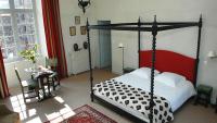 Kamer met Kingsize Bed en Uitzicht op de Tuin