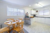 Lorikeet Retreat 2 Pet Friendly Air Conditioned Holiday House - Chambres d’hôtes