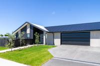 Elegant 4BR Retreat with Garage, Family friendly - B&B Lincoln