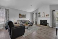 The Smart Stay ! New Remodel! Minutes from Atlanta - Ferienwohnung Norcross