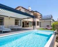 Luxury 5 Bedroom Villa with Heated Pool and Inverter in Blouberg - Chambres d’hôtes Le Cap