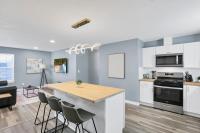 Charming 3-Bedroom Oasis Near Airport - Ferienwohnung