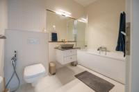 Luxury 5 bedroom 5 bathroom penthouse by the Opera - Chambres d’hôtes Budapest