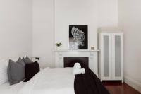 Luxury On Lygon Victorian Terrace - B&B Melbourne