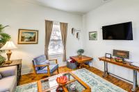 Near Oaklawn Casino and Dtwn Capones Hideout - B&B