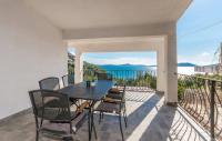 MY DALMATIA - Beachfront apartment Vanja with sea view terrace and private parking - B&B