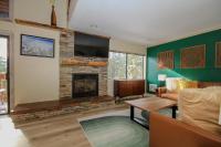 Mammoth Ski Racquet Club 86 - Pet Friendly - Bed and Breakfast Mammoth Lakes