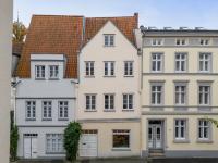 CLS Moderne City-Wohnung in Lübeck Altstadtinsel alles in in direkter Umgebung Restaurants, Supermarkt, Bushaltestelle, Parkhaus, Bahnhof, Hansemuseum, Hüxstraße, Nähe UKSH und Dräger - B&B