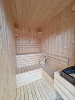 Hausboot Fjord Cumulus Solarboot mit Biosauna in Wendtorf - B&B