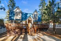 Hillcrest HappyNest - Hot tub, fire pit, gas grill - B&B