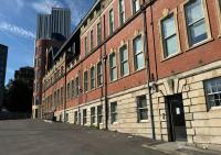 Stylish Central Leeds Apartment with Piano Near Arena - B&B Leeds