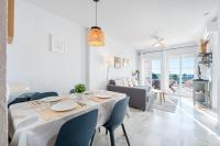 Sea Views 1 Bed Apt Colinas Del Faro - B&B Mijas Costa