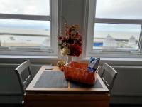 Stylish Beachfront Retreat with Spectacular Sea Views - B&B Kent