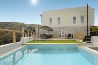 Villa con piscina y vista al mar - Bed and Breakfast