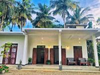 Renu's House By Villa Greenery - B&B Talpe