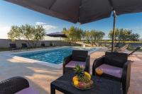 MY DALMATIA - Villa Simone with private pool and beautiful garden - B&B Opatijski Torovi