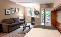 Alpenglow Lodge Studio with Pool Views by MVA - B&B Whistler