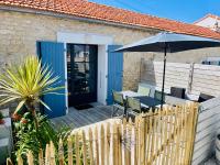Residence Clos des Aigrettes -Appartements a 30m du Port de La Cotiniere , Ile d Oleron -commerces et plages a pied - Chambres d’hôtes La Cotinière