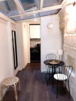 Studio atypique neuf Tourny hyper centre Bordeaux - B&B Bordeaux